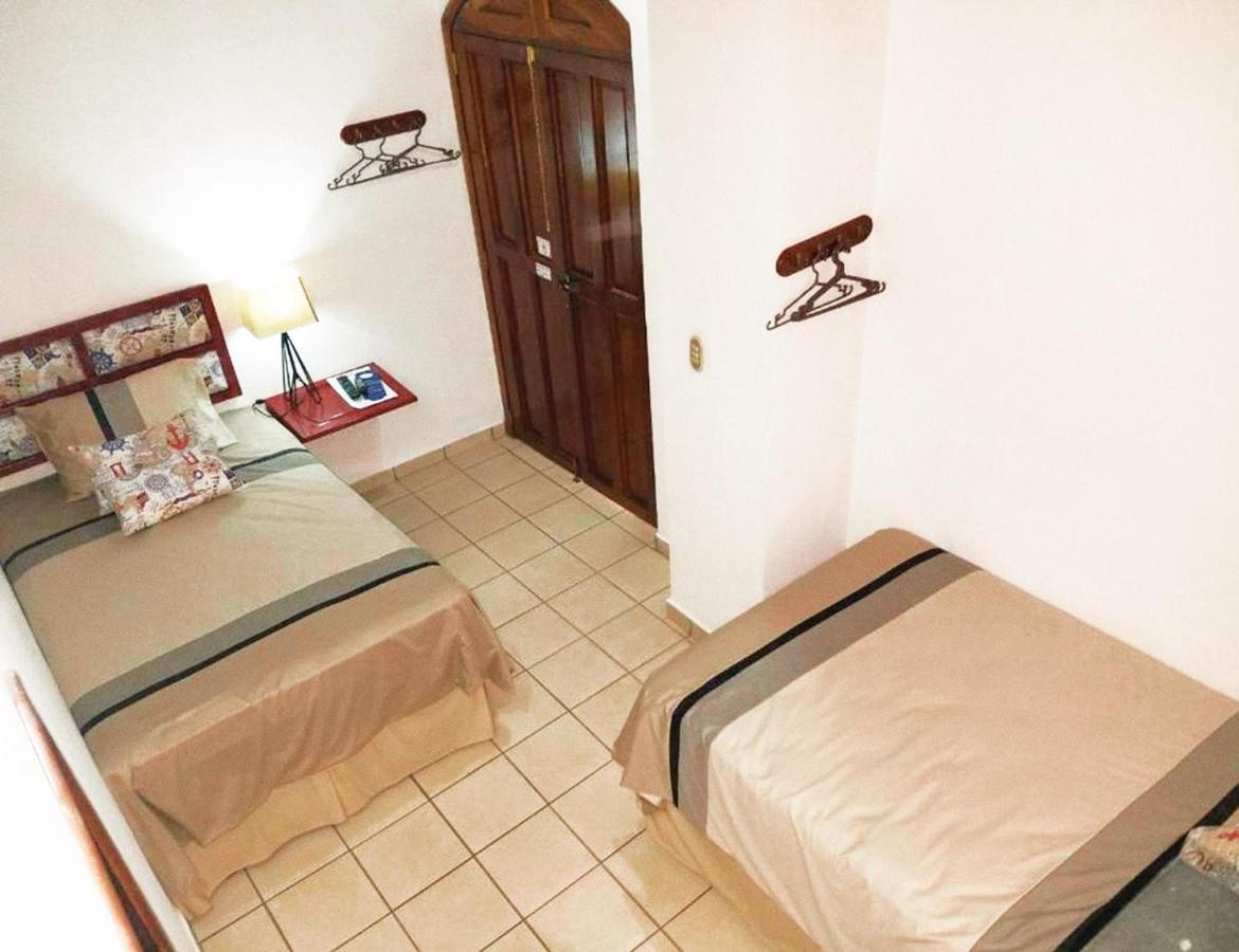 Hostal Las Puertas Santa Ana Exterior foto